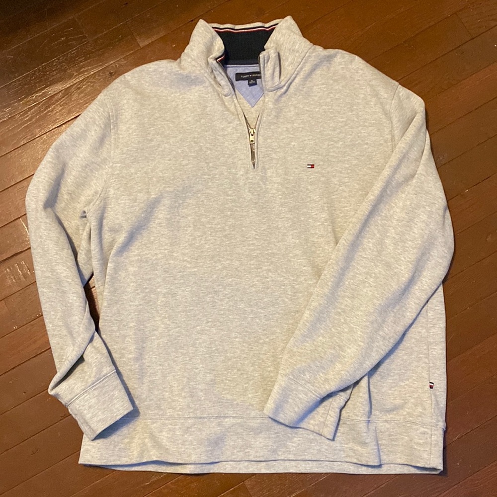 Men’s Tommy Hilfiger 1/4 Sweatshirt - Size XL